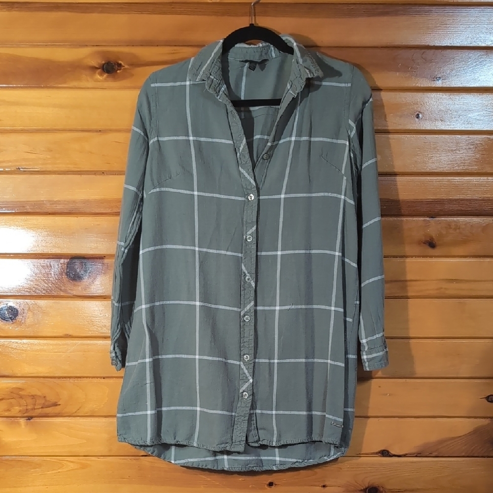 Green Plaid Button-Up Shirt